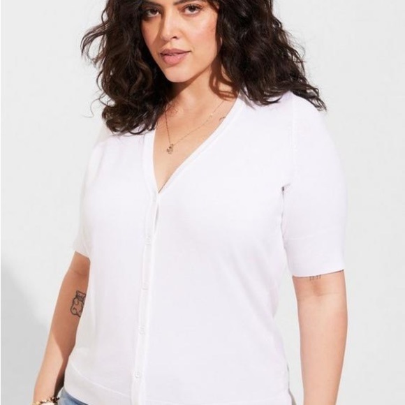 🆕 NWT torrid 2 *Host Pick * White V Neck Button Up Cardigan Long Short Sleeves - Picture 2 of 11